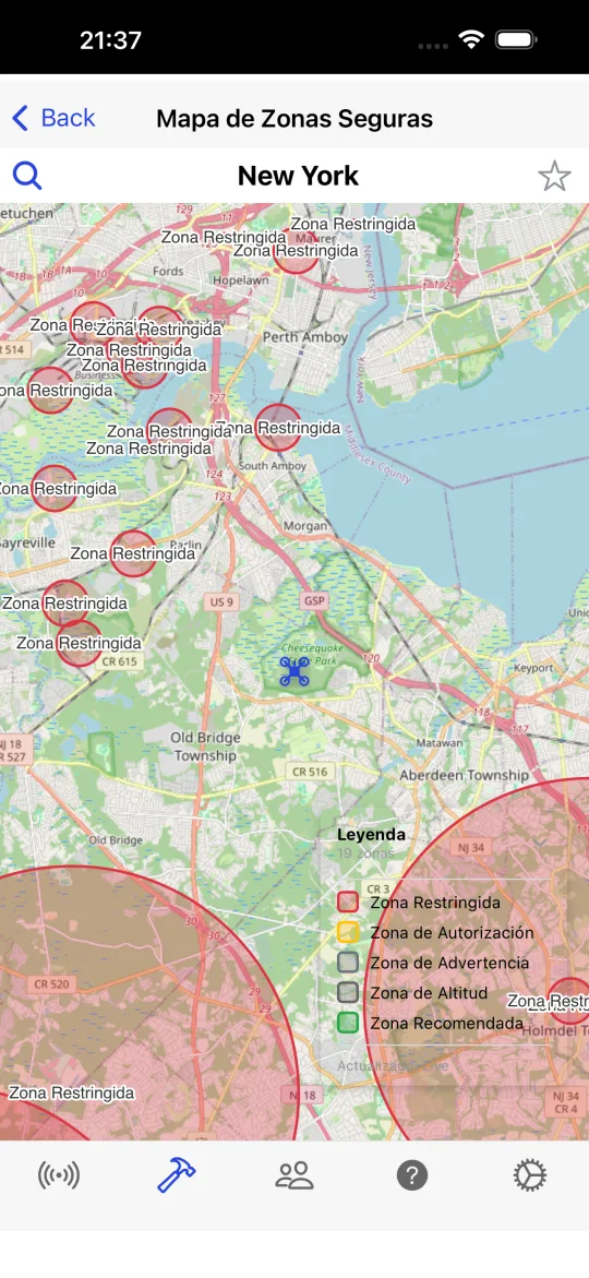 Mapa de zonas seguras con círculos rojos de zonas restringidas y leyenda de zonas restringidas, con autorización, de aviso, de altitud y recomendadas.